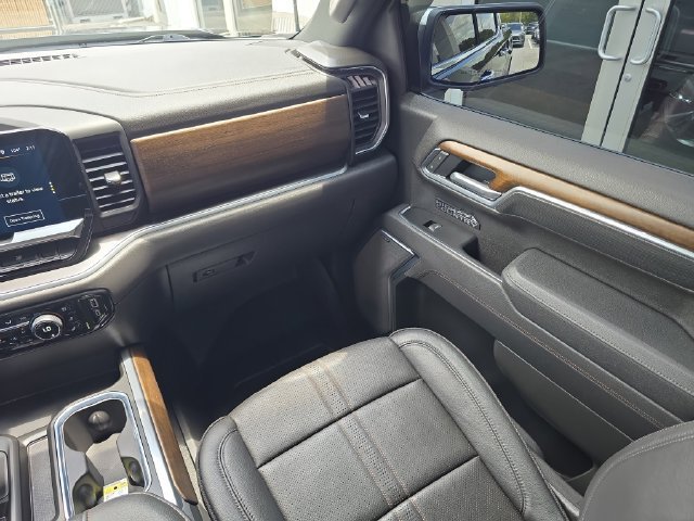 2025 Chevrolet Silverado 1500 High Country - Photo 14