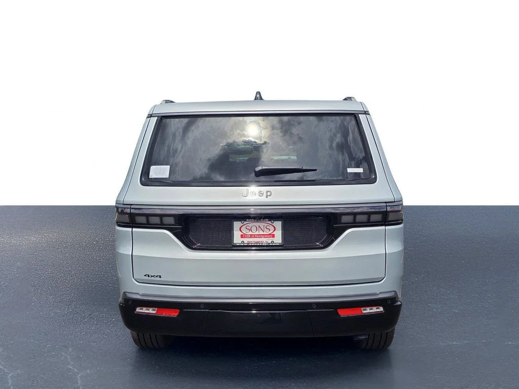 New 2026 Silver Zynith Jeep Limited Reserve image 10