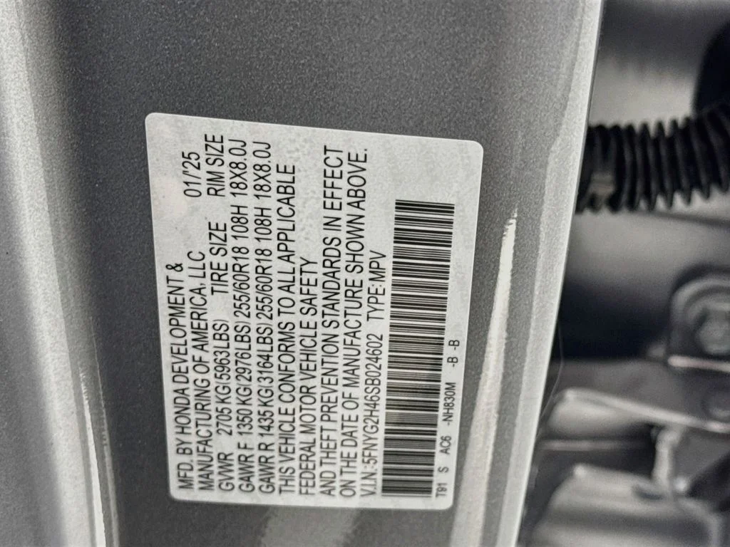 Certified Used 2025 Lunar Silver Metallic Honda EX-L image 44