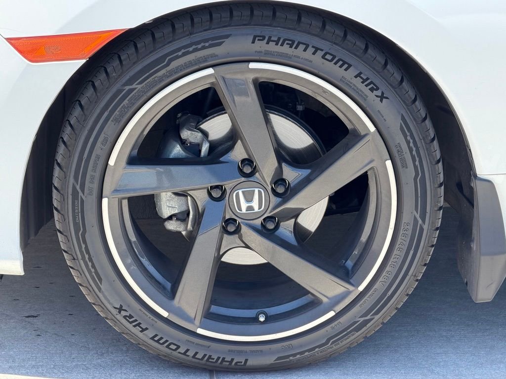 Used 2018 White Honda EX-T image 6