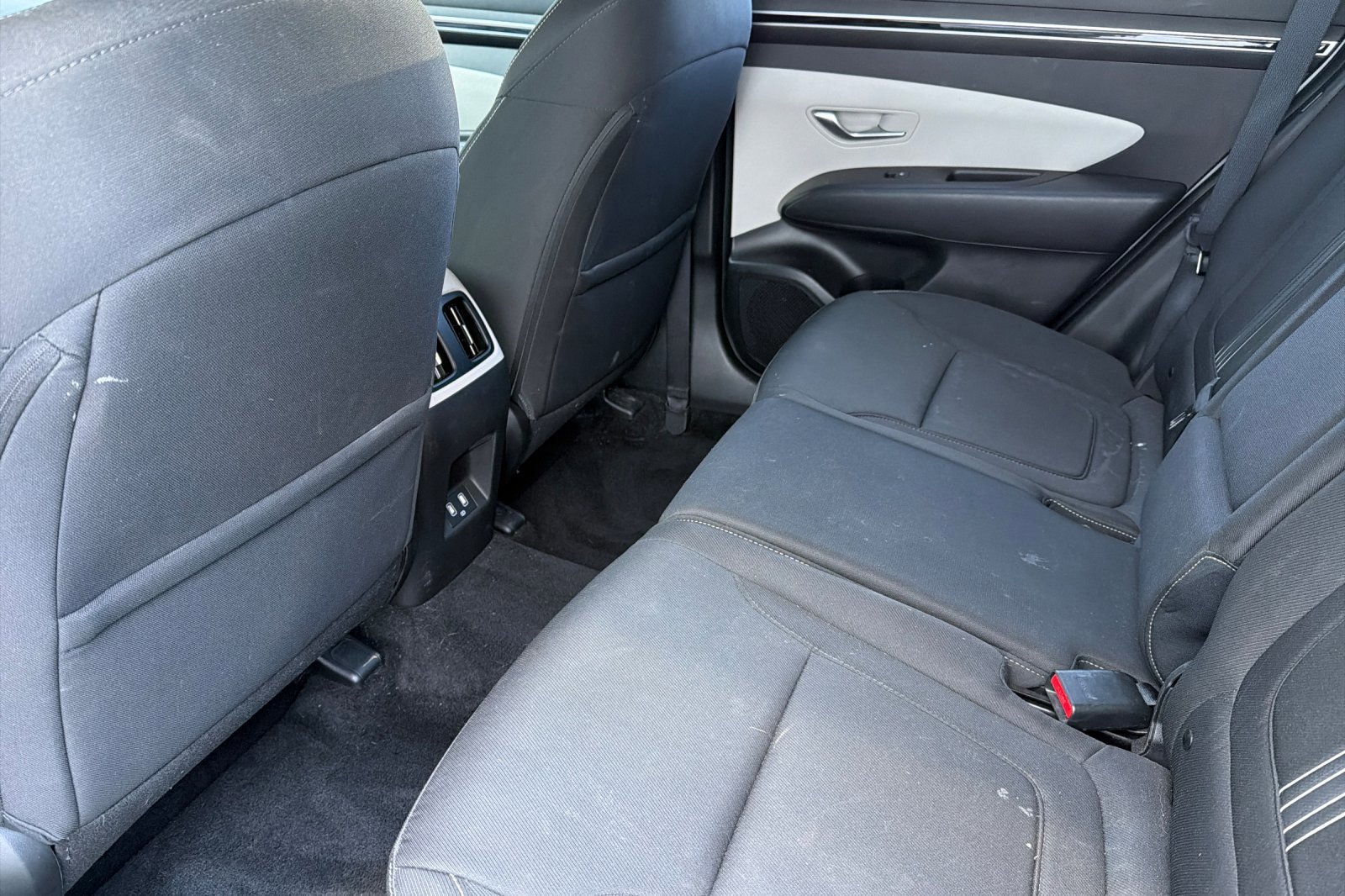 Used 2024 Shimmering Silver Hyundai SEL image 10