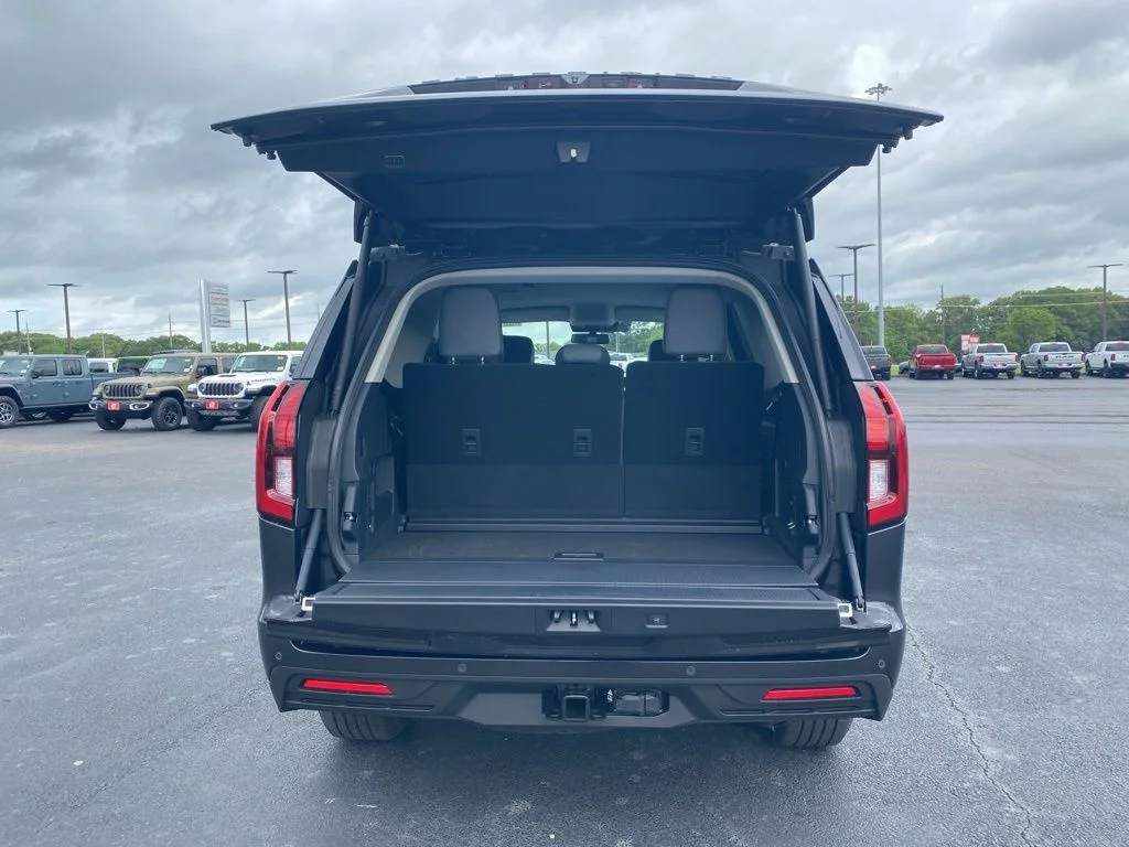 New 2026 Dark Matter Gray Metallic Ford Active image 43