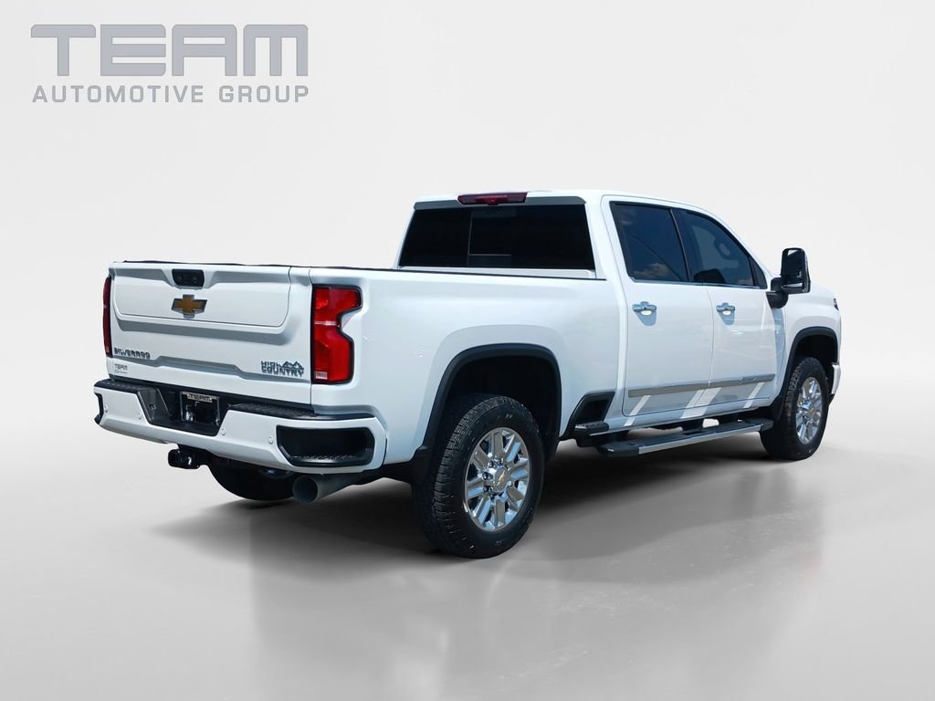 Used 2024 White Chevrolet High Country image 7