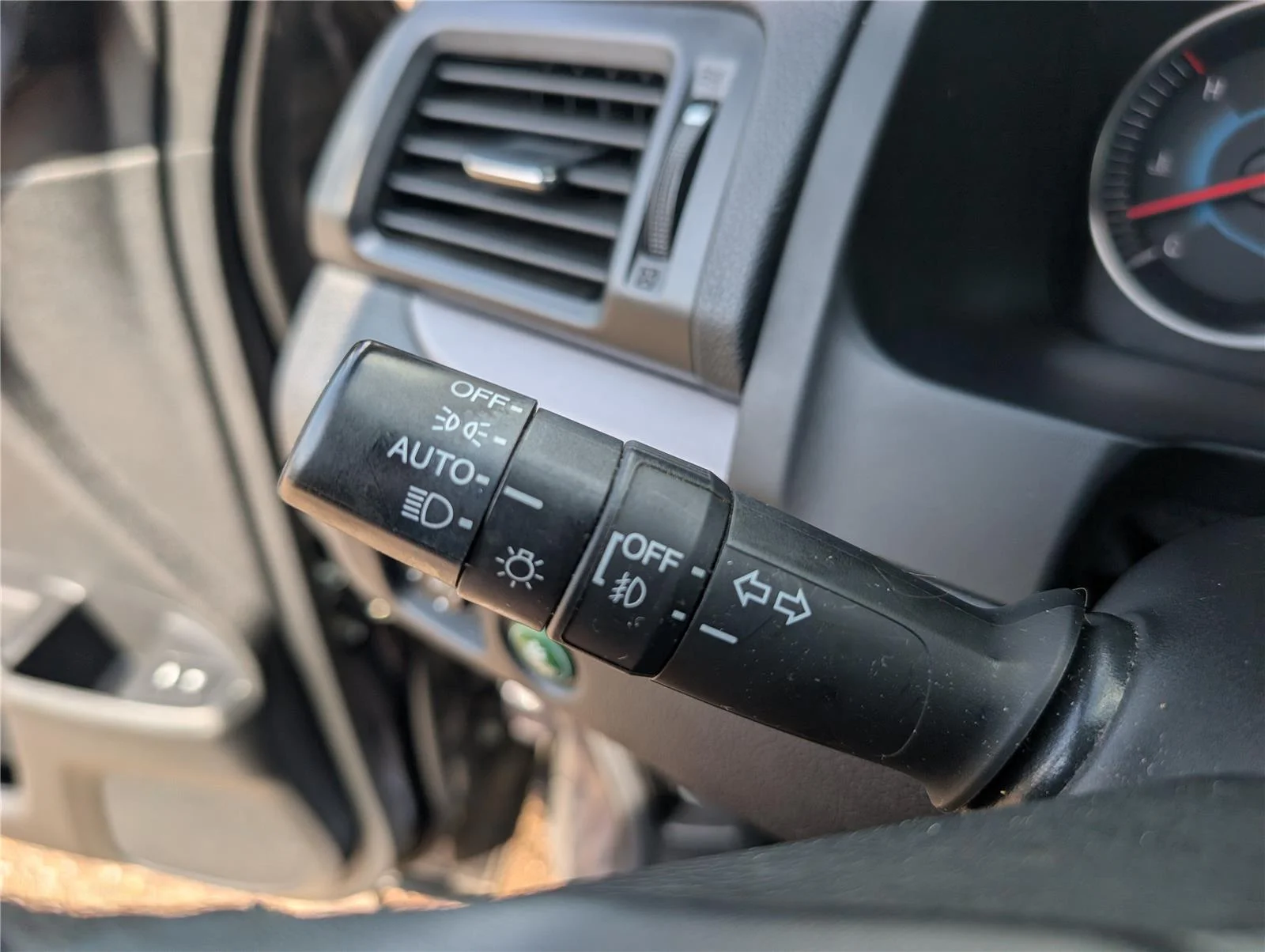 Used 2020 Modern Steel Metallic Honda EX-L image 27