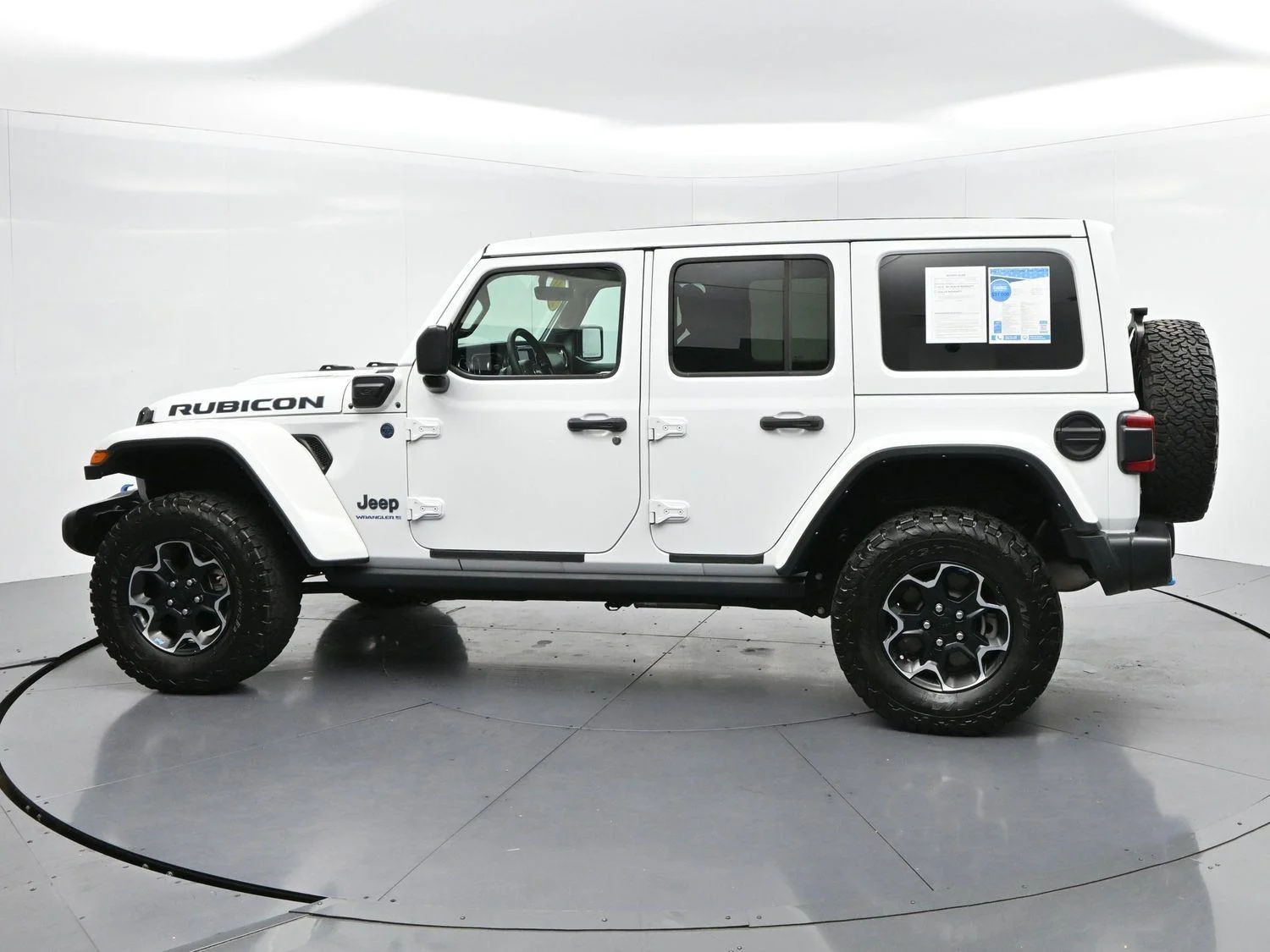 Used 2023 Bright White Clearcoat Jeep Rubicon image 5