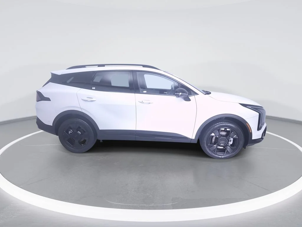 Used 2026 White Kia X-Line image 9