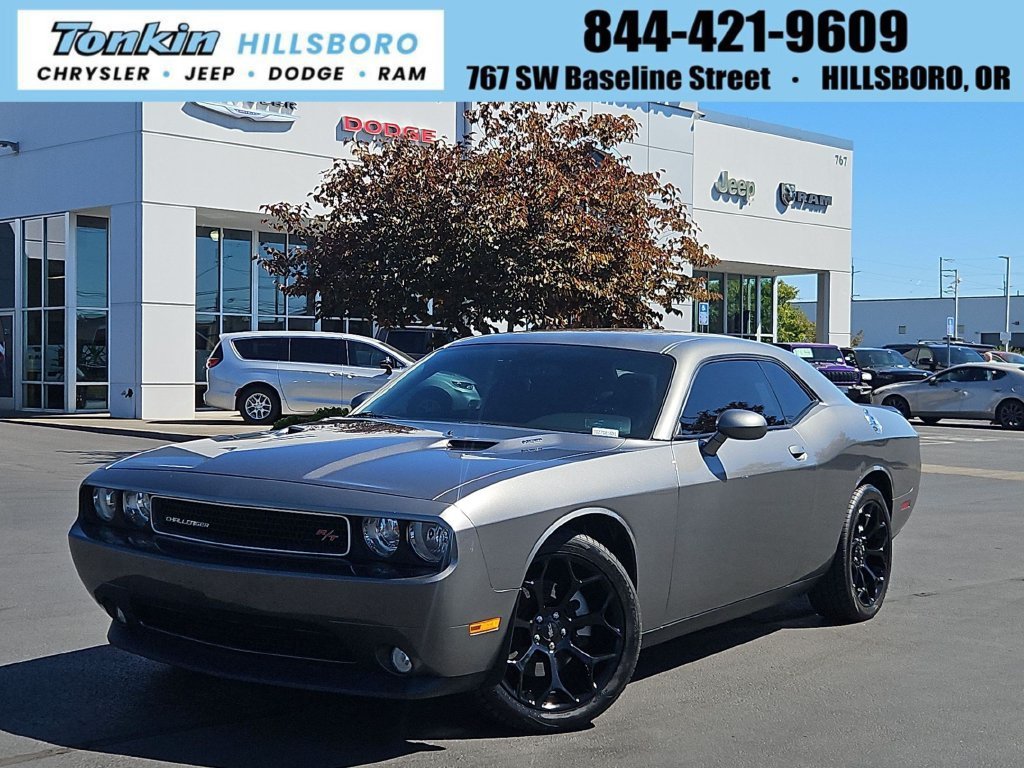 Used 2011 Gray Dodge R/T image 1