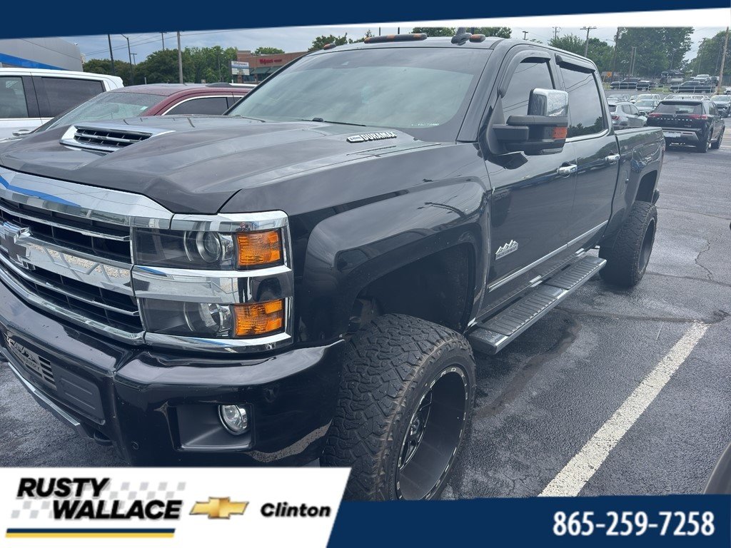2018 Chevrolet Silverado HD High Country 4WD Crew Cab Standard Box's photo