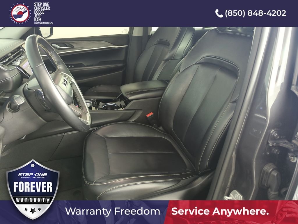 Used 2022 Gray Jeep Limited image 11