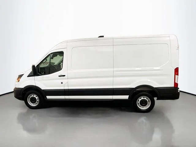 New 2026 Oxford White Ford Cargo Van image 4