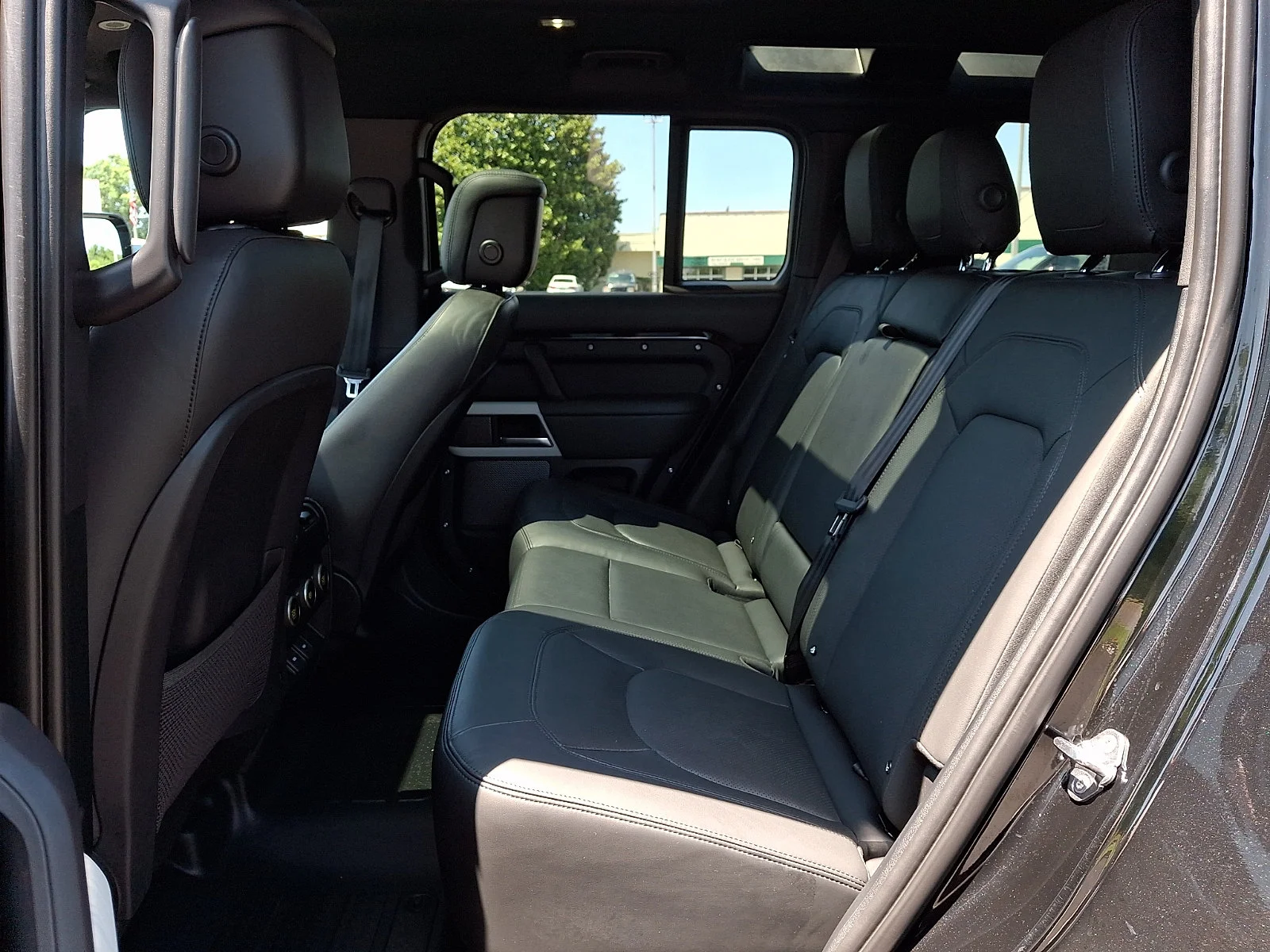 Used 2024 Santorini Black Metallic   1Ag Land Rover SE image 20