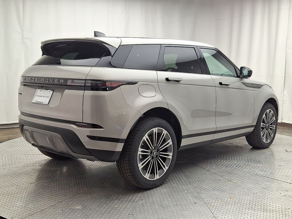 New 2026 Seoul Pearl Silver Land Rover S image 3