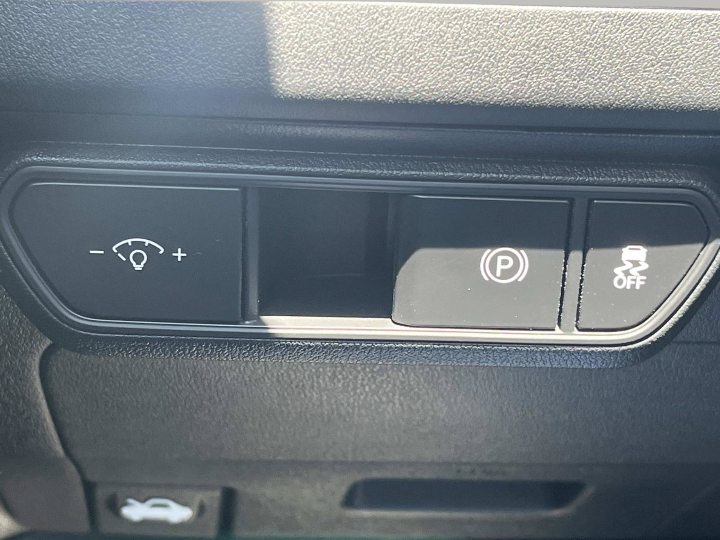 New 2026 Snow White Pearl Kia EX image 23