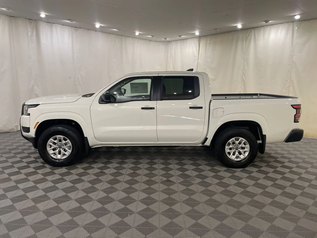 New 2026 Glacier White Nissan Crew Cab S image 9