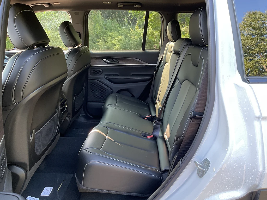 New 2027 Bright White Clearcoat Jeep Limited image 9