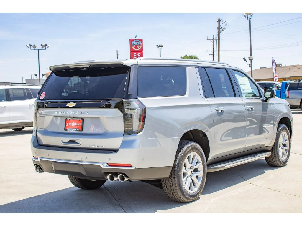 2026 Chevrolet Suburban Premier - Photo 8
