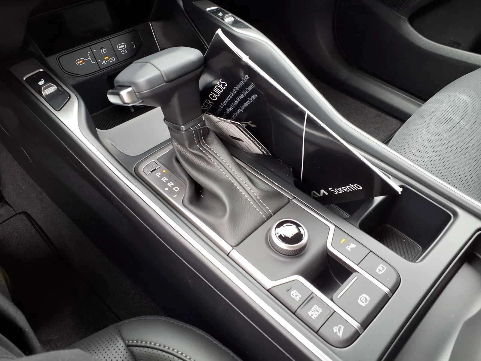 New 2026 Ivory Silver Kia S image 5