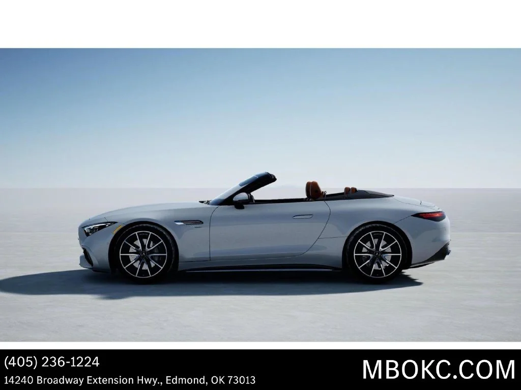 New 2027 MANUFAKTUR Moonlight White Metallic Mercedes-Benz AMG® SL 43 Roadster image 35