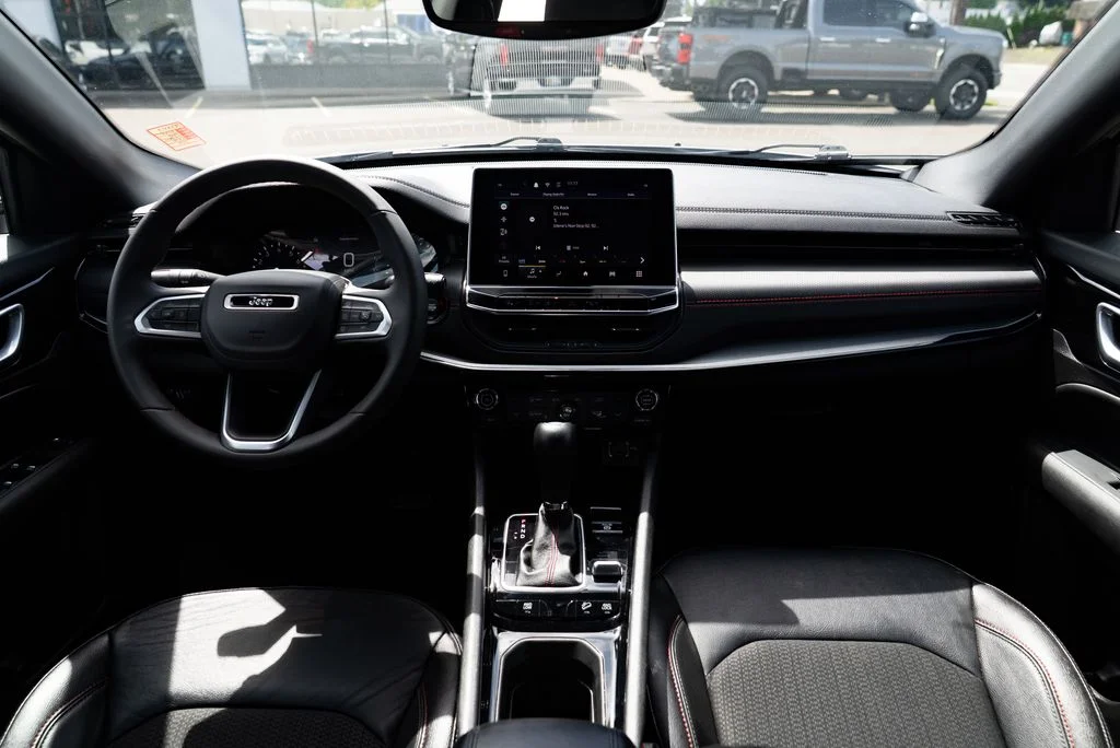 Used 2025 White Jeep Trailhawk image 8