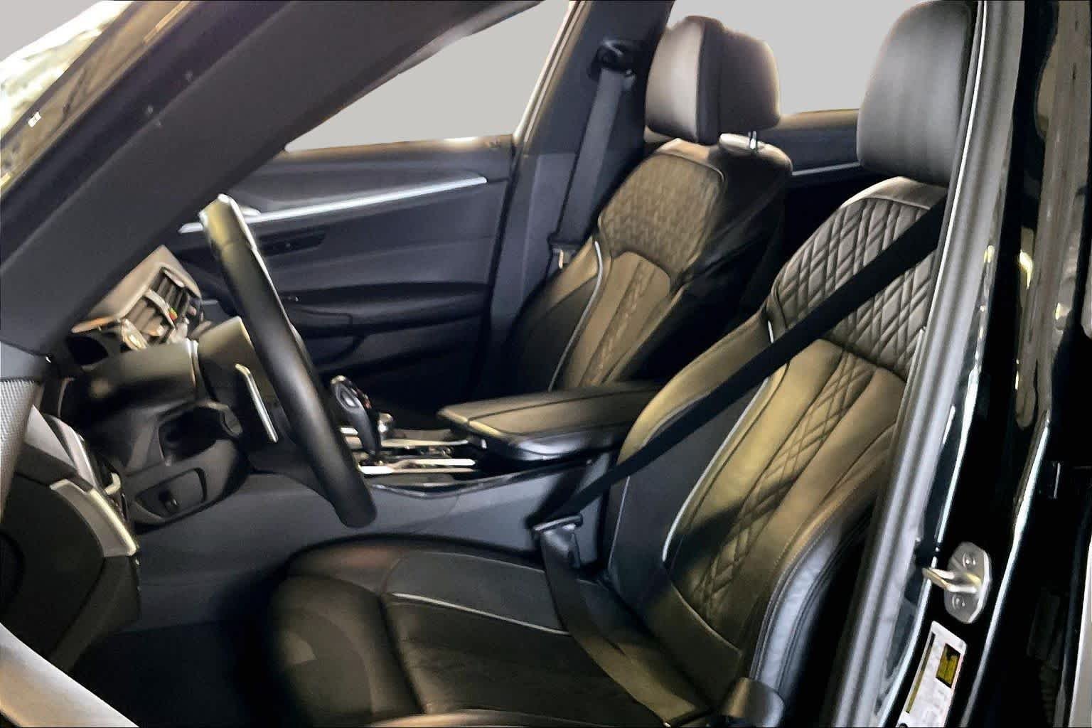 Used 2023 Black Sapphire Metallic BMW 530e image 7