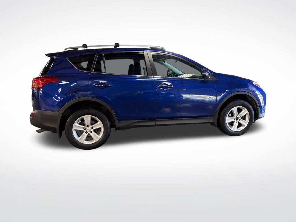 Used 2014 Blue Toyota XLE image 7