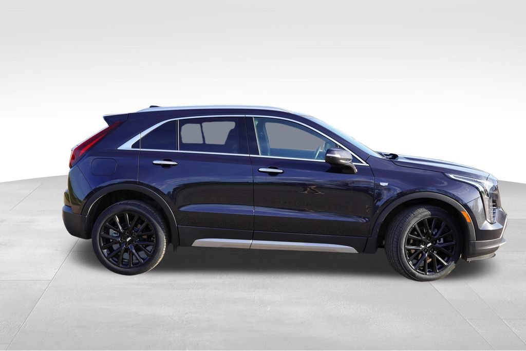 2023 Cadillac XT4 Premium Luxury - Photo 3