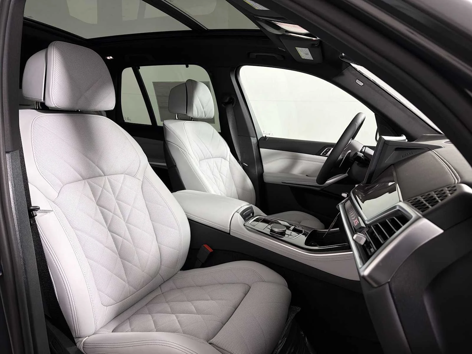 New 2026 Dravit Grey Metallic BMW xDrive40i image 21