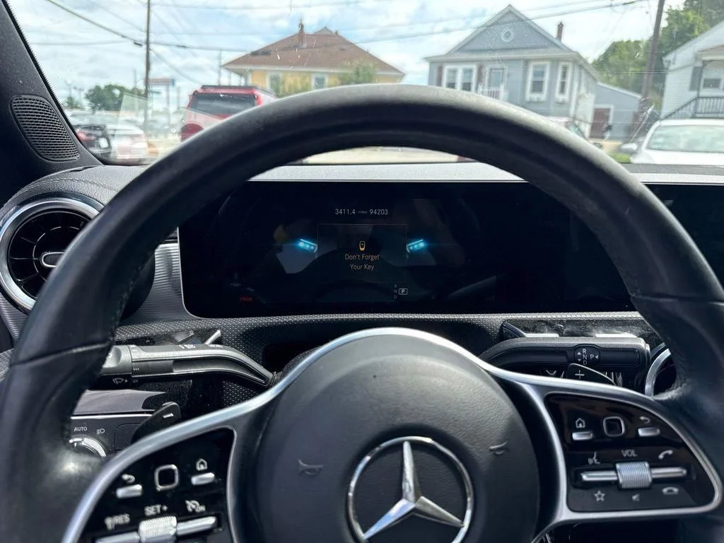 Used 2020 Gray Mercedes-Benz CLA 250 image 7