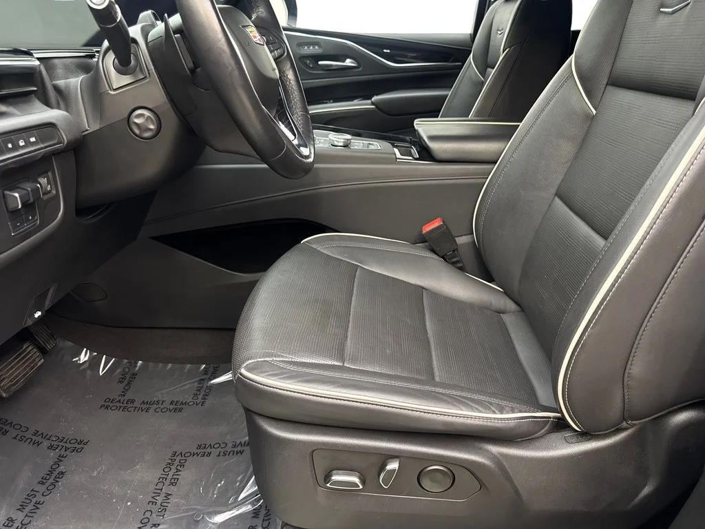 Used 2023 Black Cadillac Sport image 27