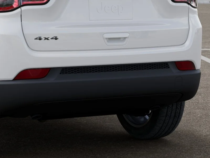 New 2026 Bright White Clear-Coat Exterior Paint Jeep Latitude image 43