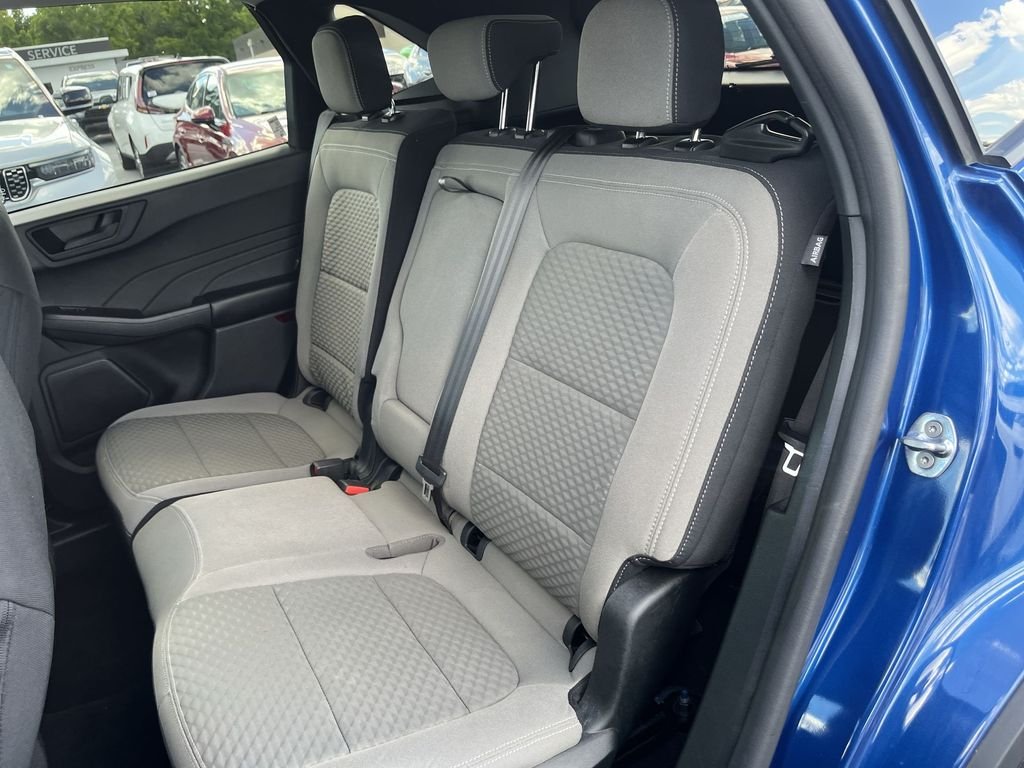 Used 2022 Blue Ford SE image 28