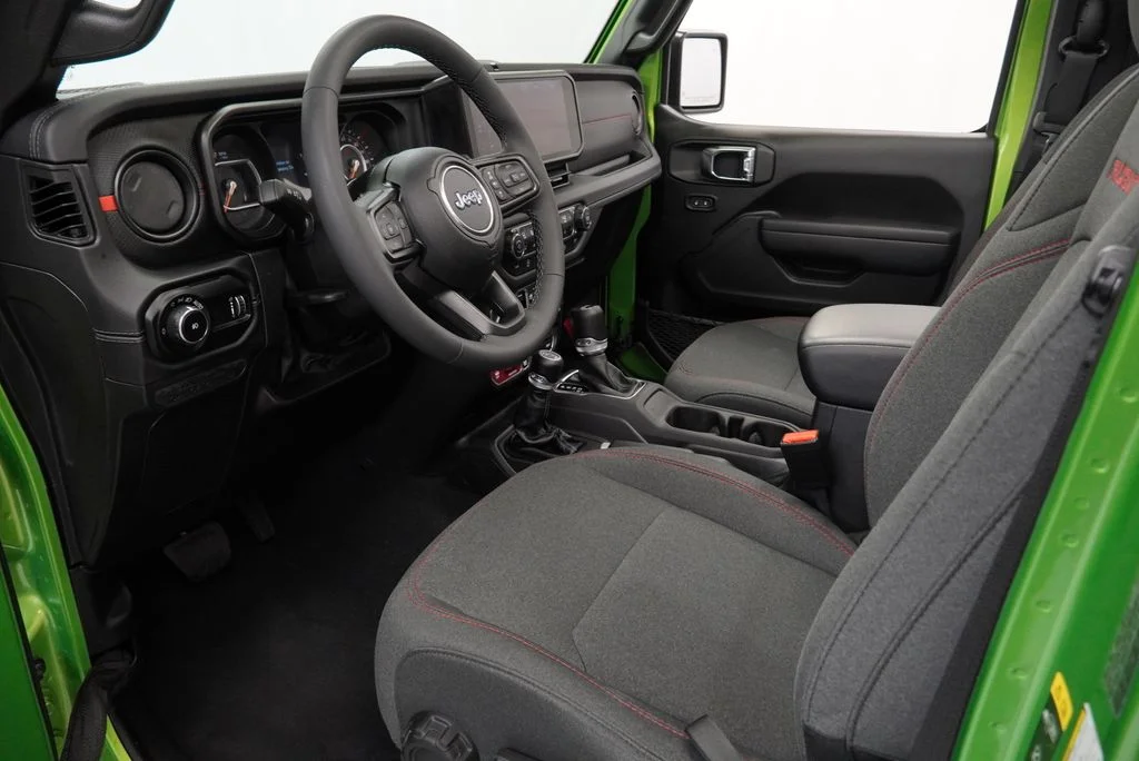 Used 2025  Jeep Rubicon X-Treme Recon image 12