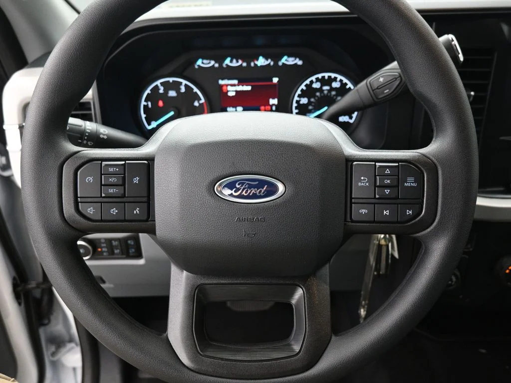New 2026 Oxford White Ford XLT image 13