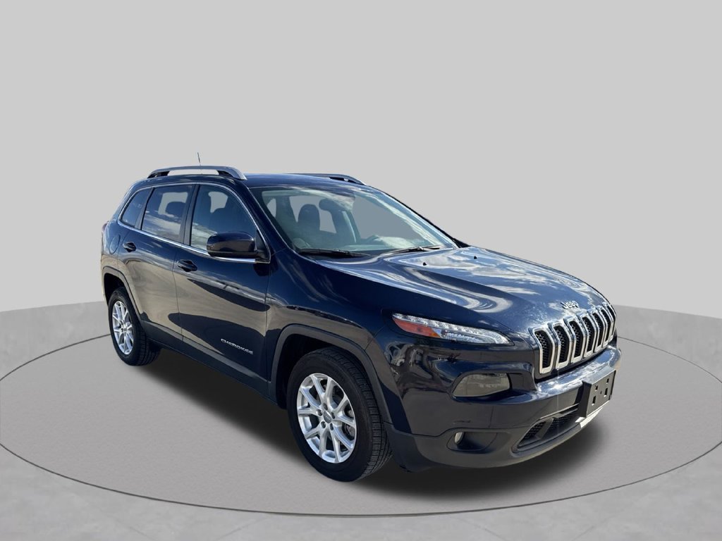 Used 2016 Blue Jeep Latitude image 6