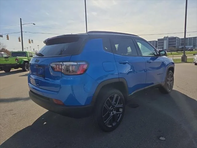 New 2026 Hydro Blue Pearl-Coat Exterior Paint Jeep Limited image 9