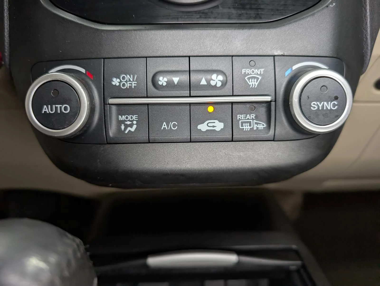 Used 2018 White Diamond Pearl Acura  image 30