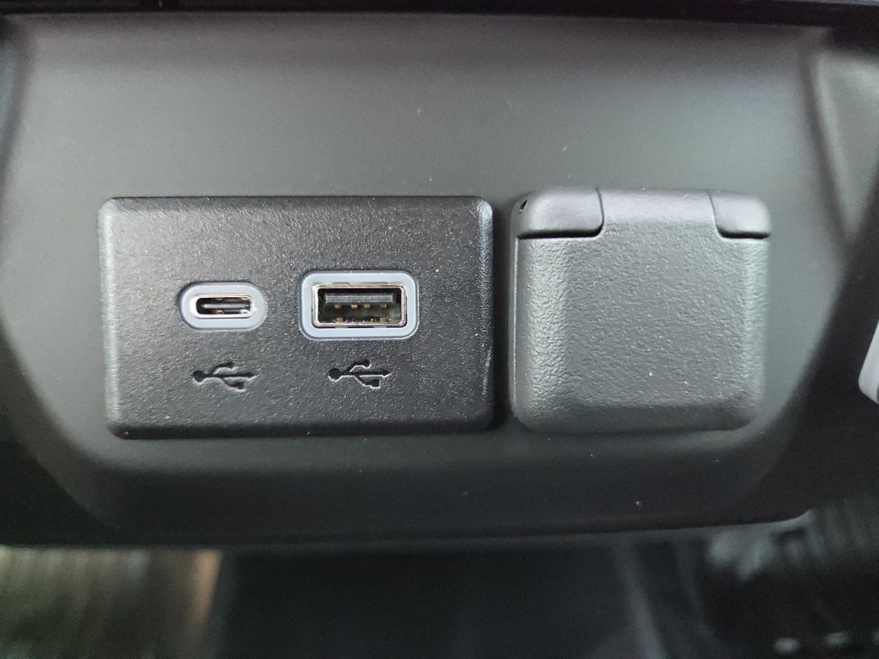 2026 GMC Sierra 3500 Chassis Cab Pro - Photo 11