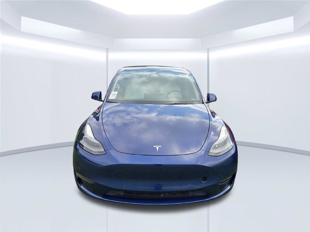 Used 2022 White Tesla Performance image 2