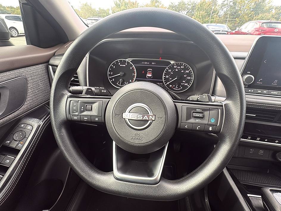 Used 2023 Gun Metallic Nissan SV image 12