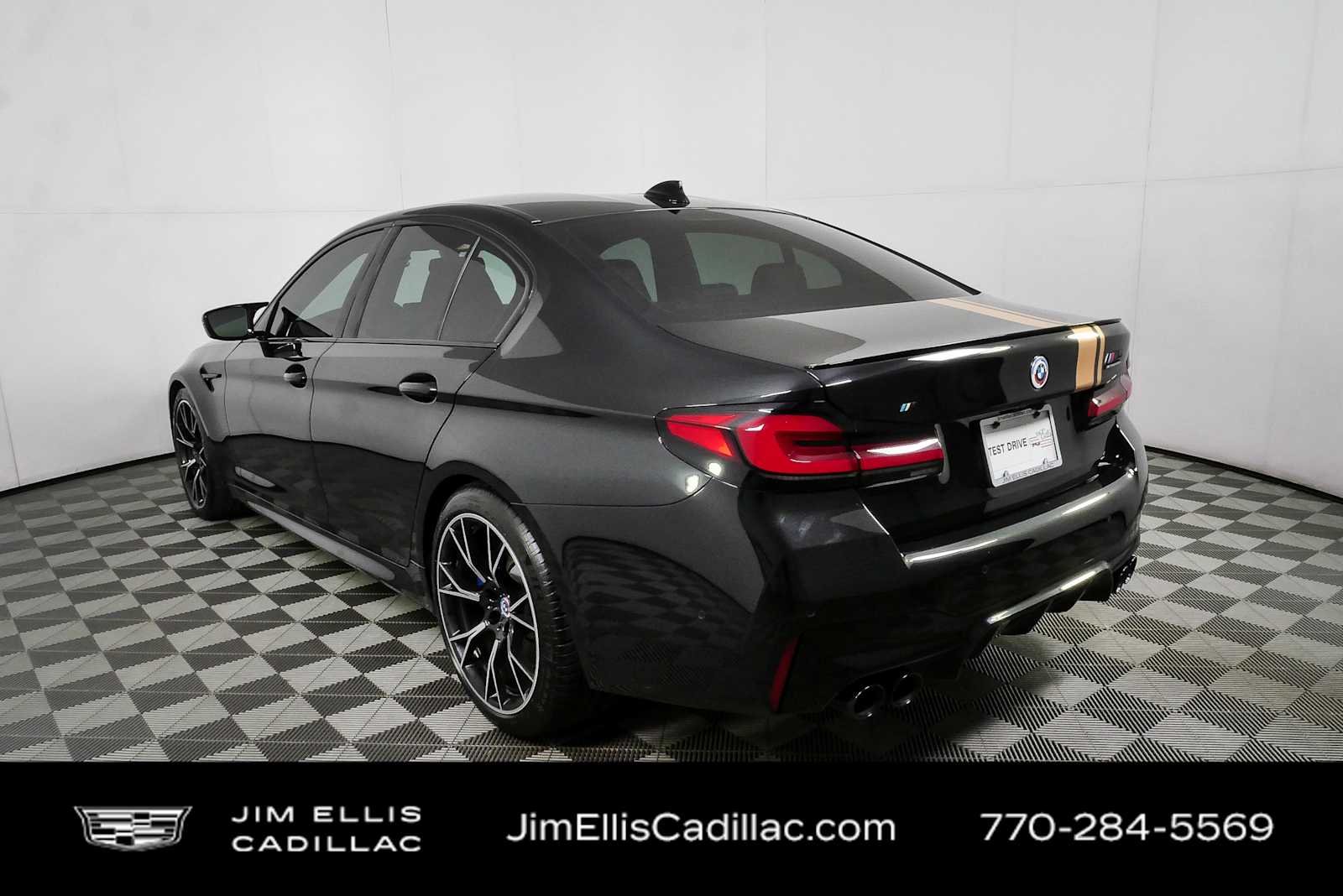 Used 2023 Black Sapphire Metallic BMW  image 27
