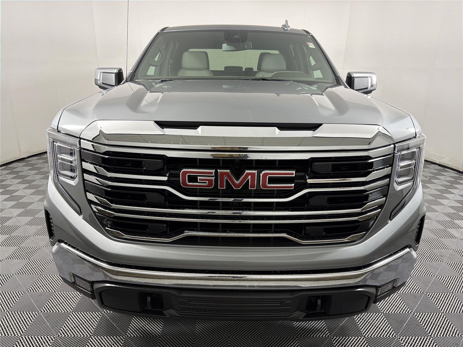 2026 GMC Sierra 1500 SLT - Photo 2
