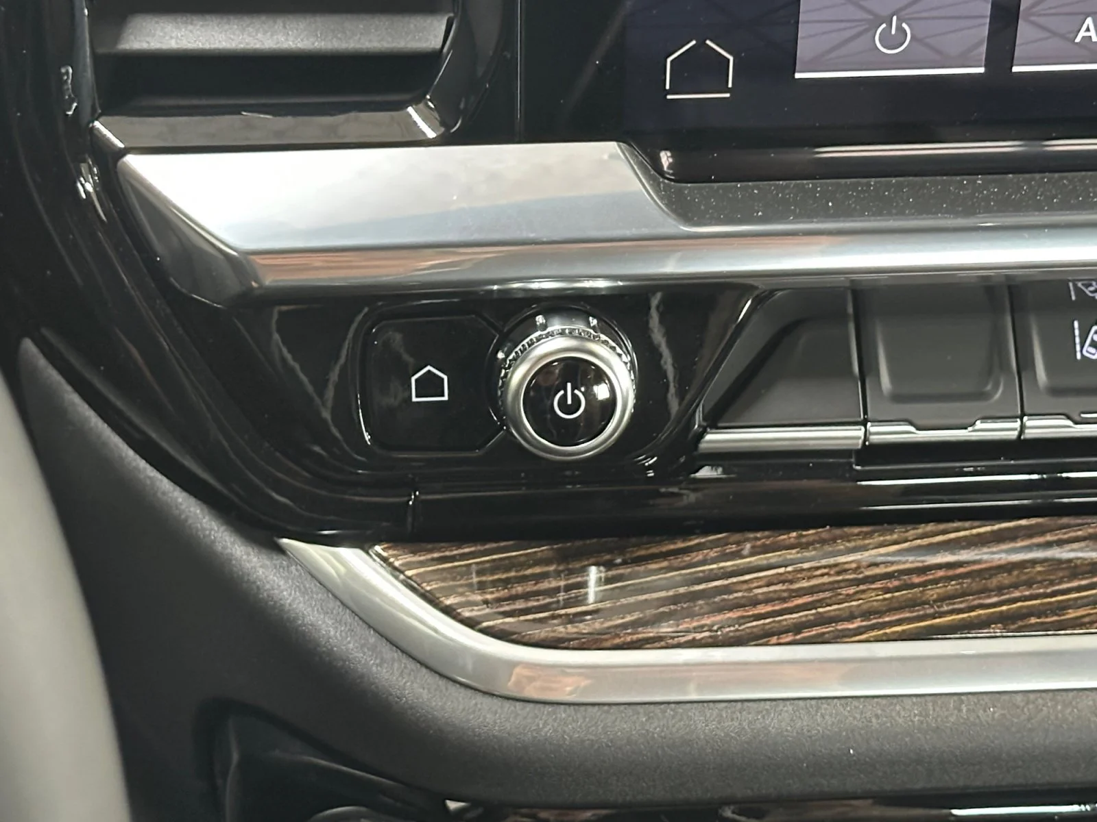 New 2026 Onyx Black GMC SLE image 17