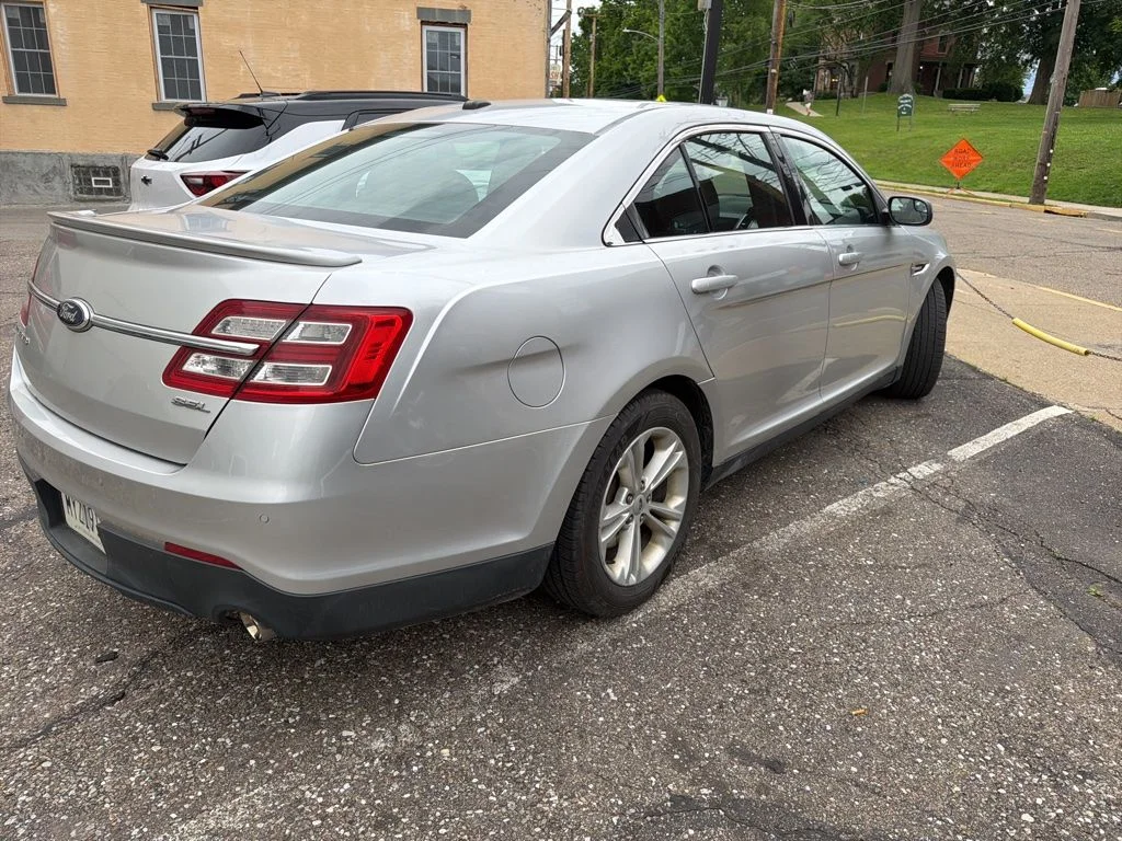 Used 2013 Silver Ford SEL image 4