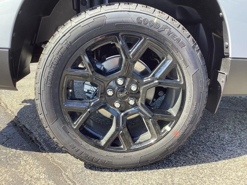 2026 Ford Maverick XLT - Photo 9