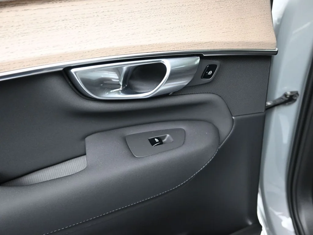 New 2026 Vapour Grey Volvo Core image 16