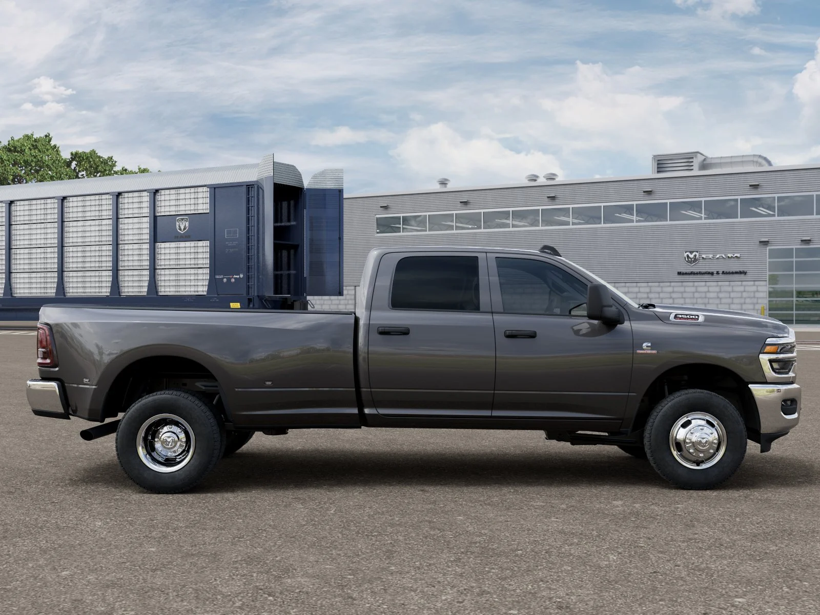 New 2026 Granite Crystal Metallic Clear-Coat Exterior Paint RAM TRADESMAN image 21