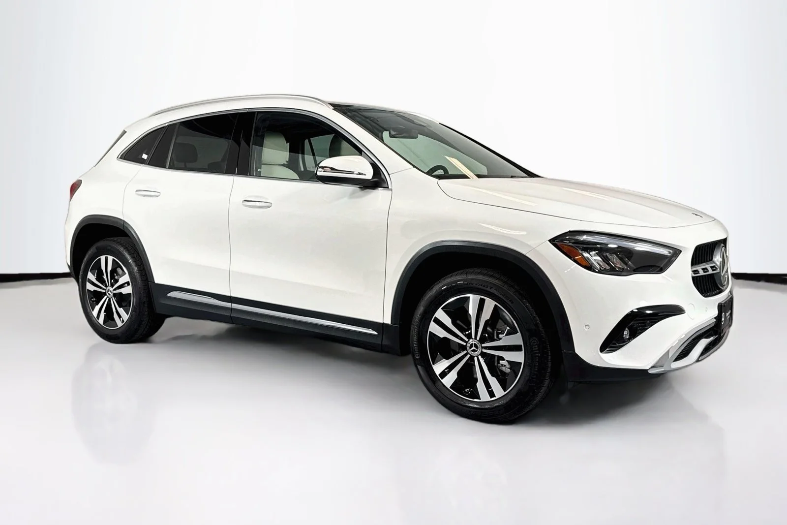 Used 2026 Polar White Mercedes-Benz GLA 250 image 3