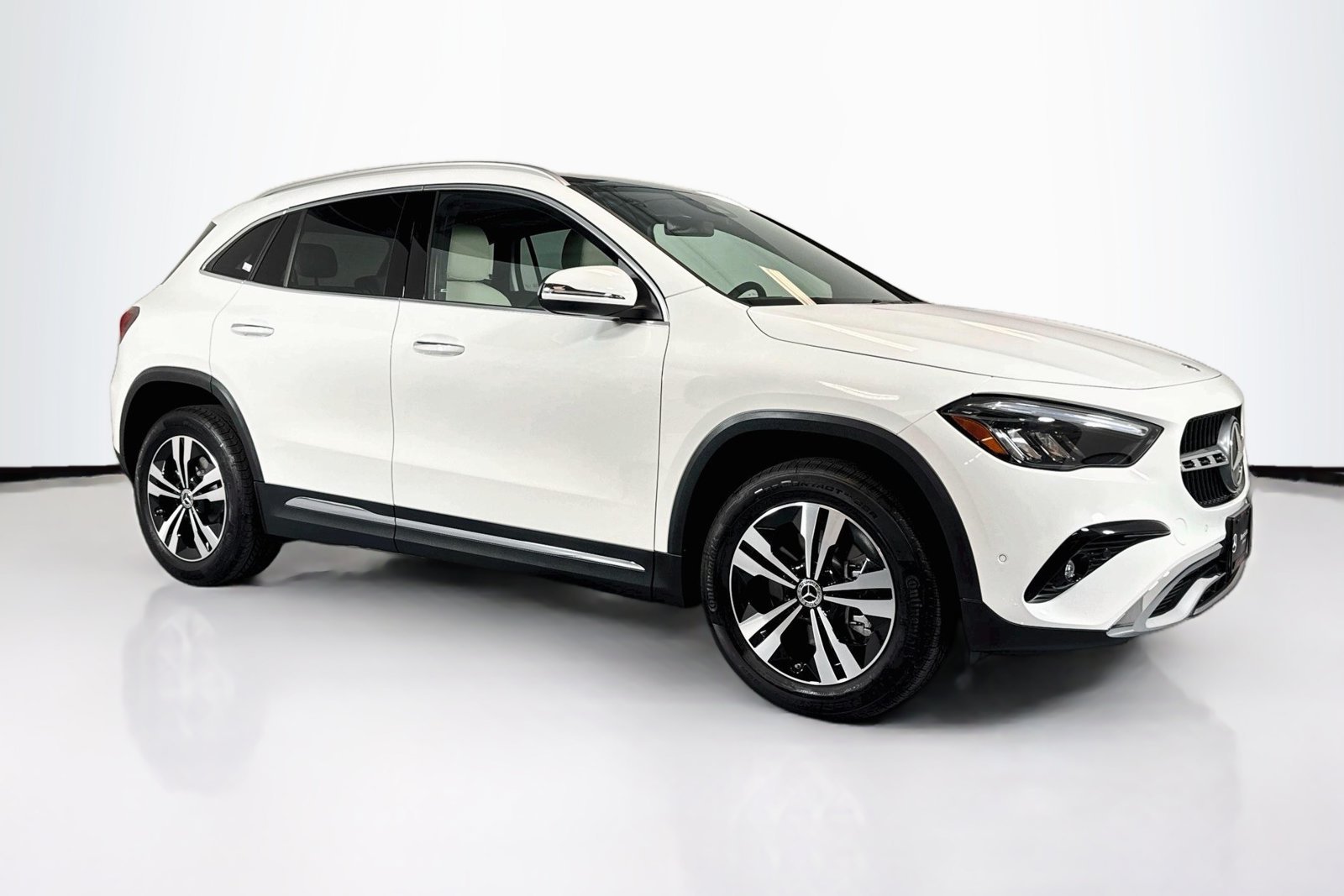 Used 2026 Polar White Mercedes-Benz GLA 250 image 3