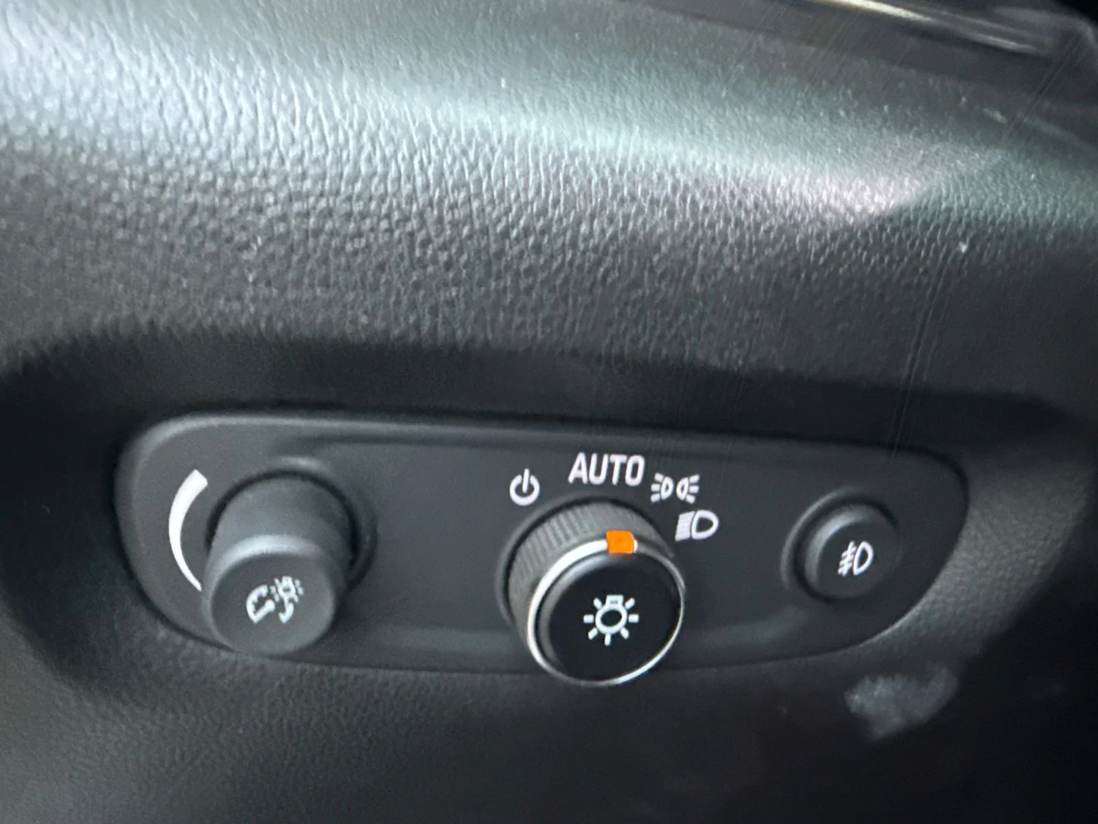 Used 2020 SUMMIT WHITE Chevrolet LT Cloth image 13
