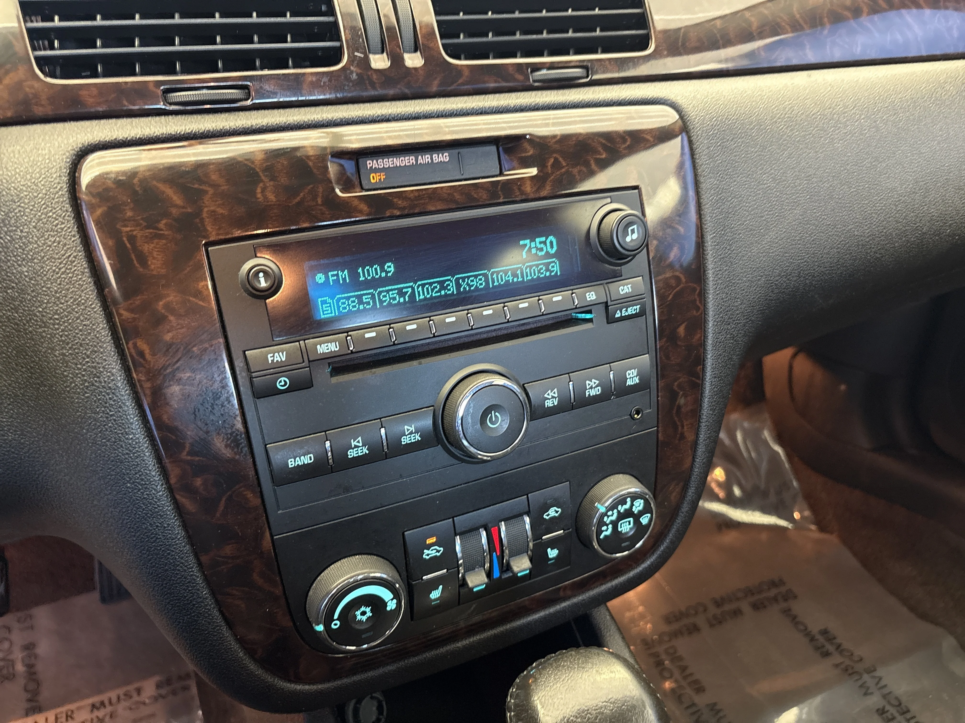 Used 2013 Silver Ice Metallic Chevrolet LTZ image 18